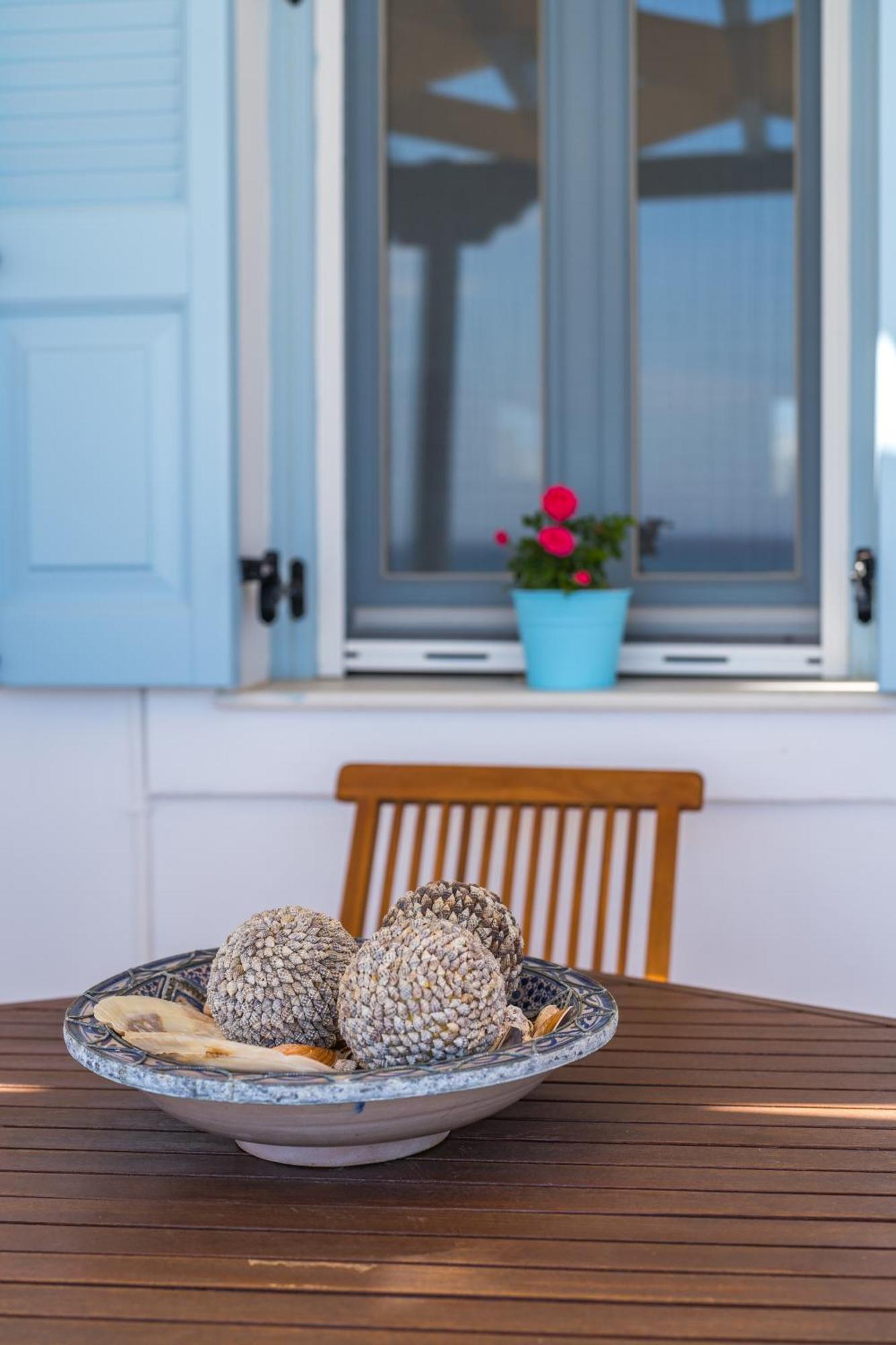 Blue Eyes Beach Villas โมโนลิธอส ภายนอก รูปภาพ